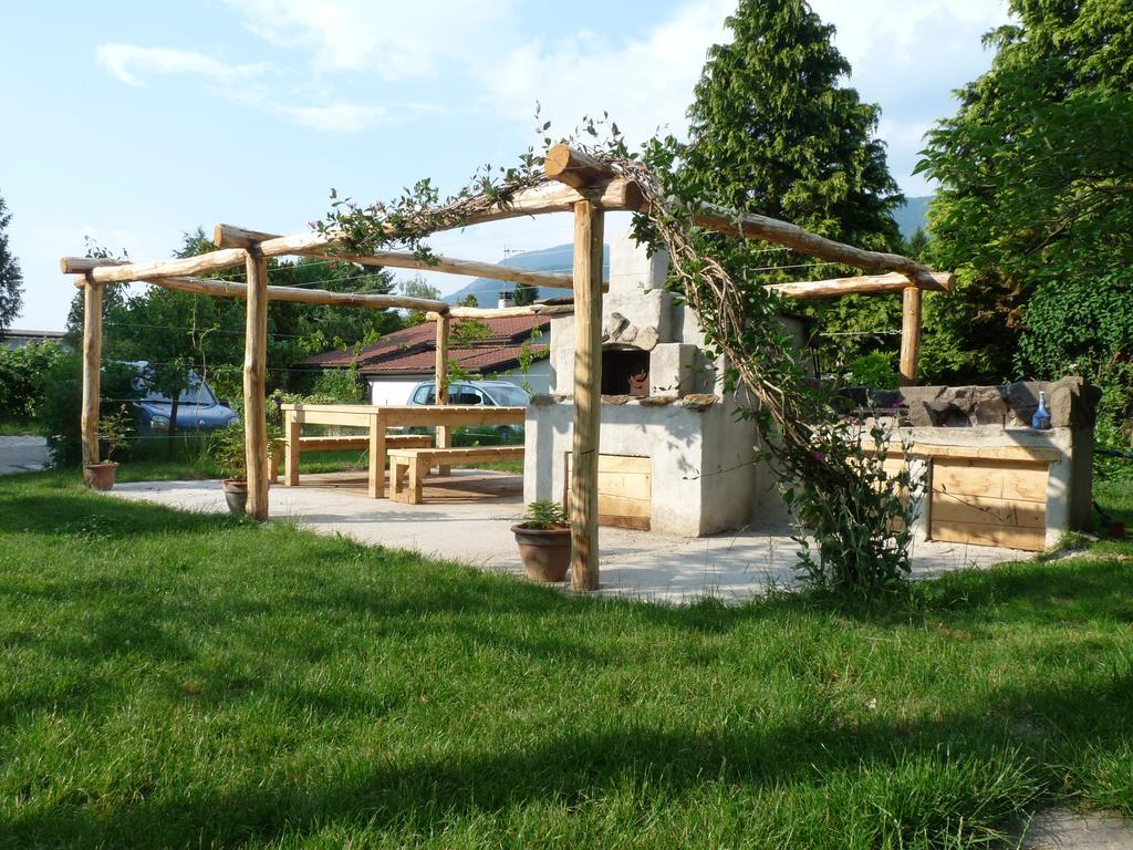 B&B Casa Sul Lago - Appartamenti Calceranica al Lago Exteriör bild