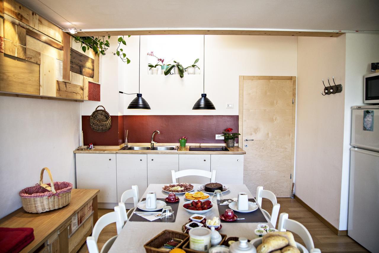 B&B Casa Sul Lago - Appartamenti Calceranica al Lago Exteriör bild